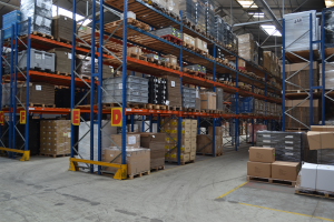 espace de stockage du magasin avancé fournisseur